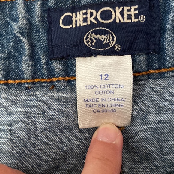 Gently used denim mini skirt in size 12 - Picture 3 of 6